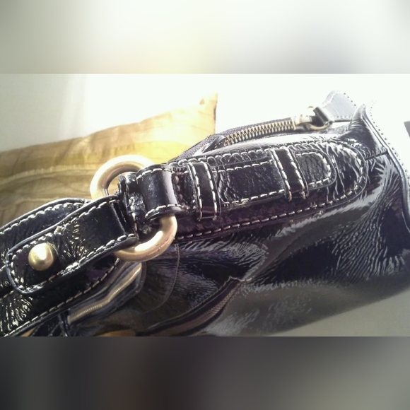 PERLINA NEW YORK REAL PATENT LEATHER HANDBAG - Picture 5 of 10